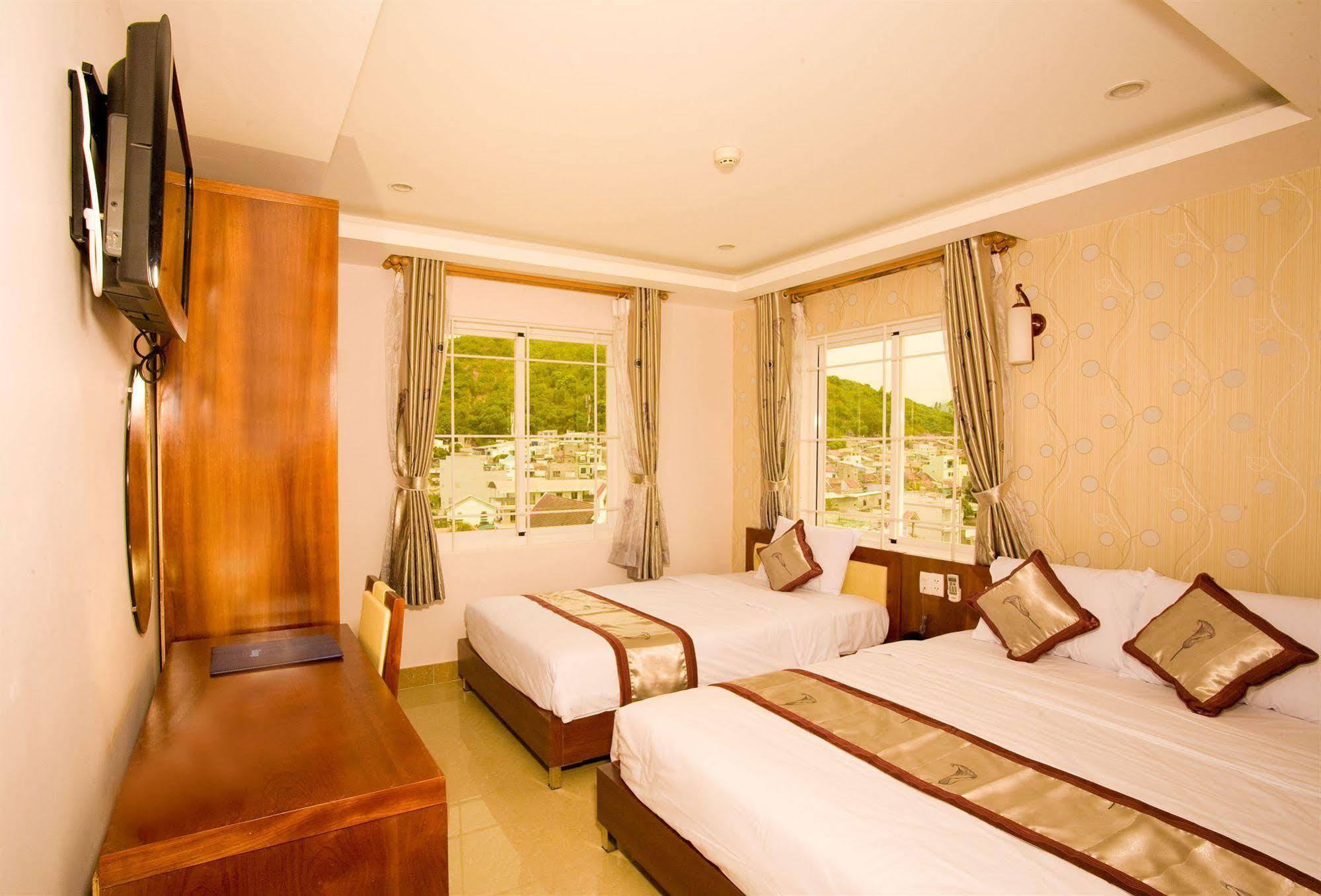 Ngoc Hong Hotel Nha Trang Buitenkant foto